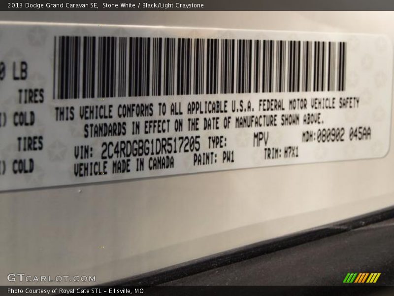 Stone White / Black/Light Graystone 2013 Dodge Grand Caravan SE