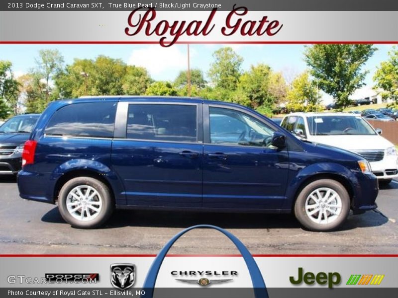 True Blue Pearl / Black/Light Graystone 2013 Dodge Grand Caravan SXT