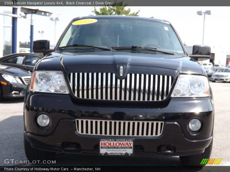 Black Clearcoat / Dove Grey 2004 Lincoln Navigator Luxury 4x4