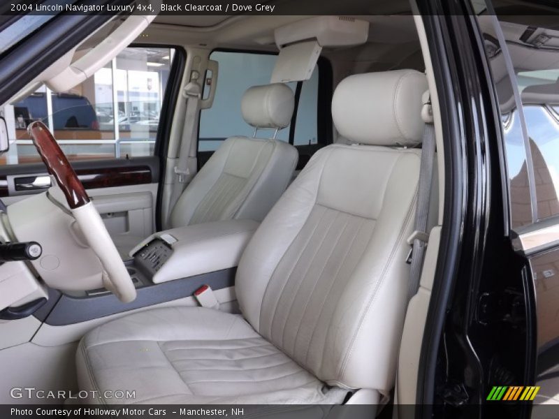 Front Seat of 2004 Navigator Luxury 4x4