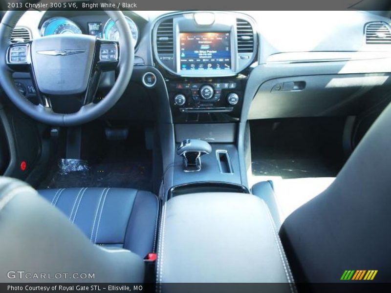 Bright White / Black 2013 Chrysler 300 S V6