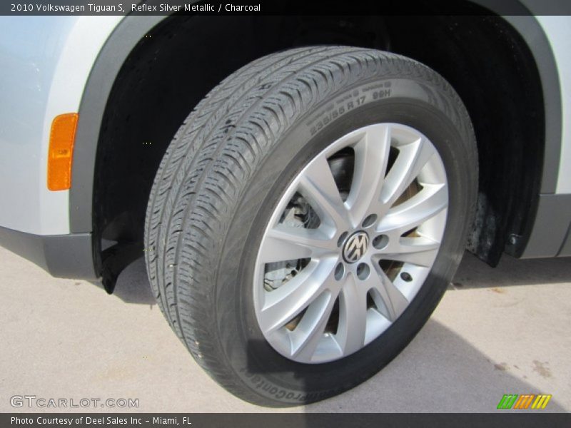 Reflex Silver Metallic / Charcoal 2010 Volkswagen Tiguan S
