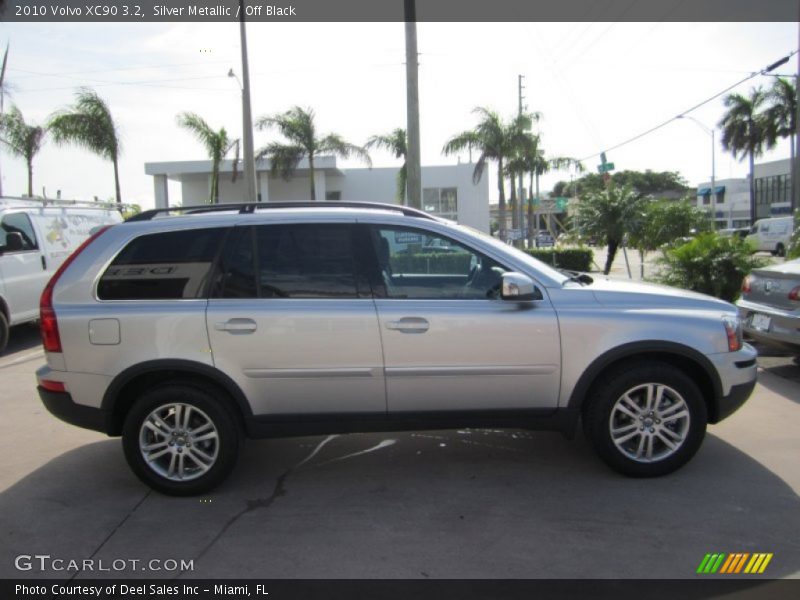 Silver Metallic / Off Black 2010 Volvo XC90 3.2