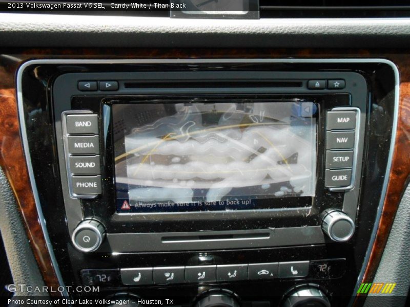Candy White / Titan Black 2013 Volkswagen Passat V6 SEL