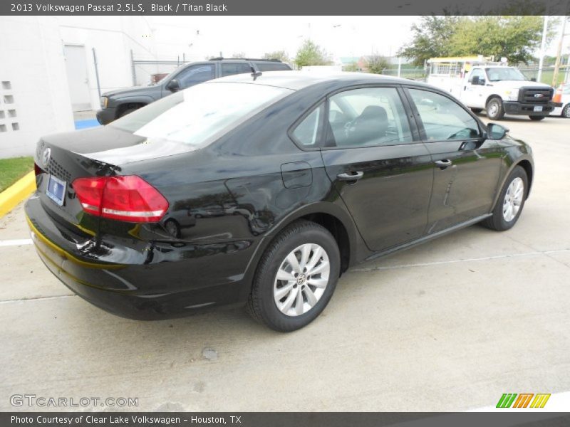 Black / Titan Black 2013 Volkswagen Passat 2.5L S
