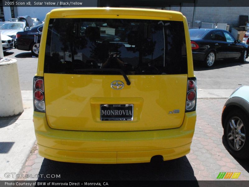 Solar Yellow / Black/Yellow 2005 Scion xB