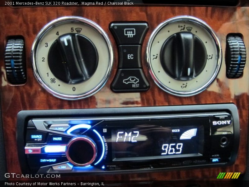 Magma Red / Charcoal Black 2001 Mercedes-Benz SLK 320 Roadster