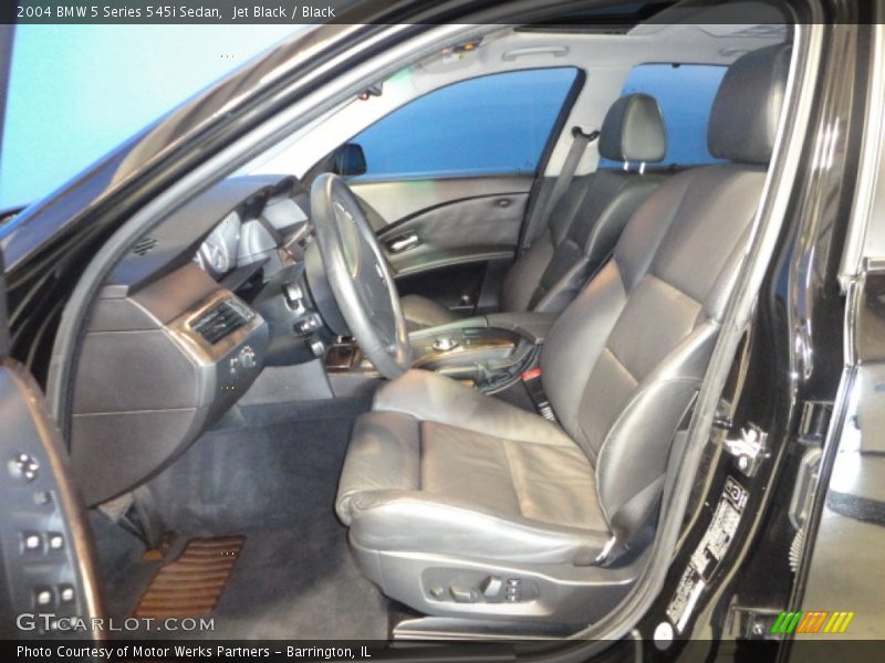 Front Seat of 2004 5 Series 545i Sedan