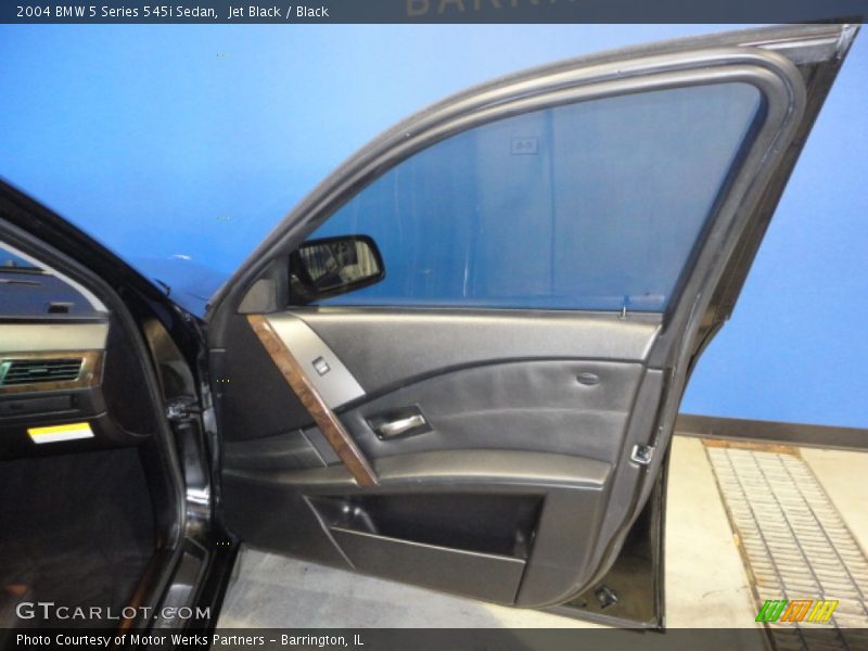 Jet Black / Black 2004 BMW 5 Series 545i Sedan