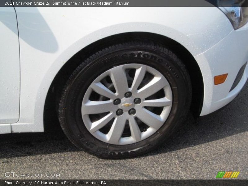 Summit White / Jet Black/Medium Titanium 2011 Chevrolet Cruze LS