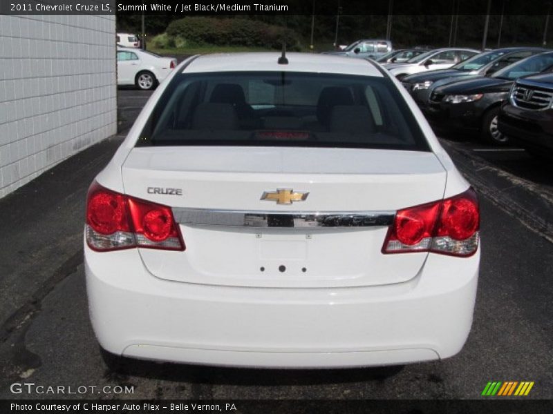 Summit White / Jet Black/Medium Titanium 2011 Chevrolet Cruze LS