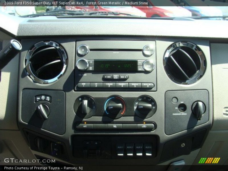 Forest Green Metallic / Medium Stone 2009 Ford F350 Super Duty XLT SuperCab 4x4