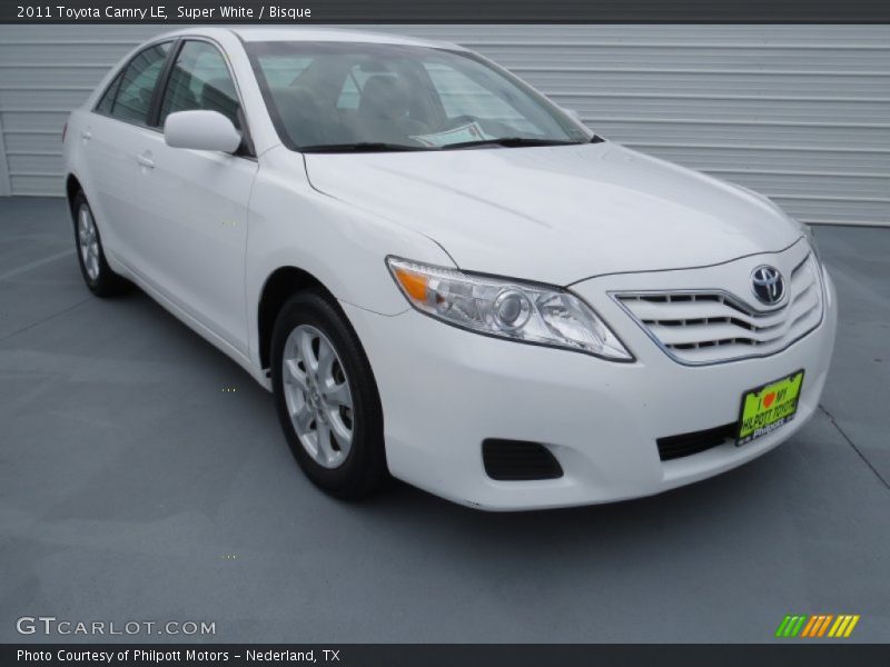 Super White / Bisque 2011 Toyota Camry LE