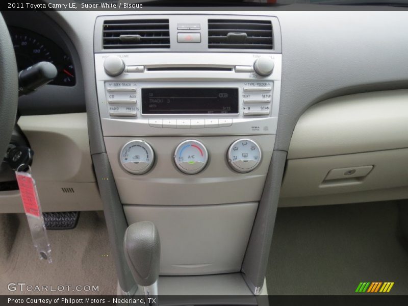 Super White / Bisque 2011 Toyota Camry LE