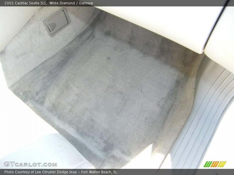 White Diamond / Oatmeal 2001 Cadillac Seville SLS