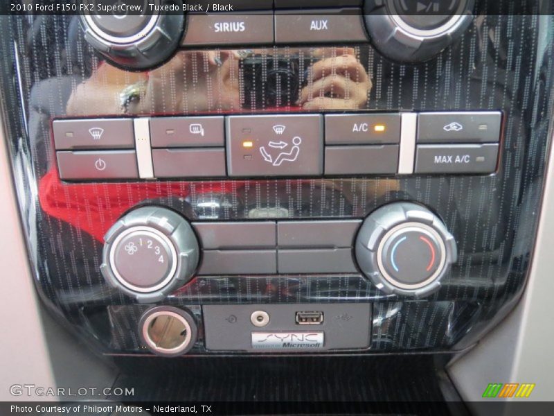 Tuxedo Black / Black 2010 Ford F150 FX2 SuperCrew