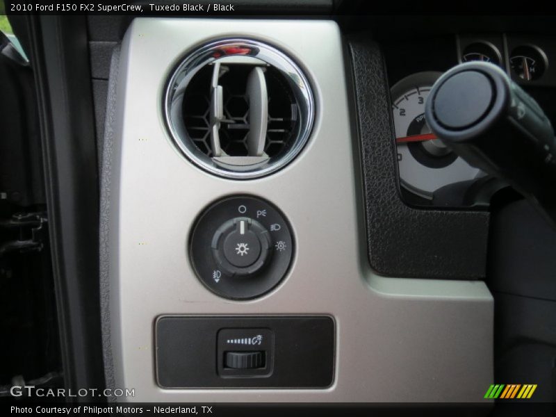 Tuxedo Black / Black 2010 Ford F150 FX2 SuperCrew