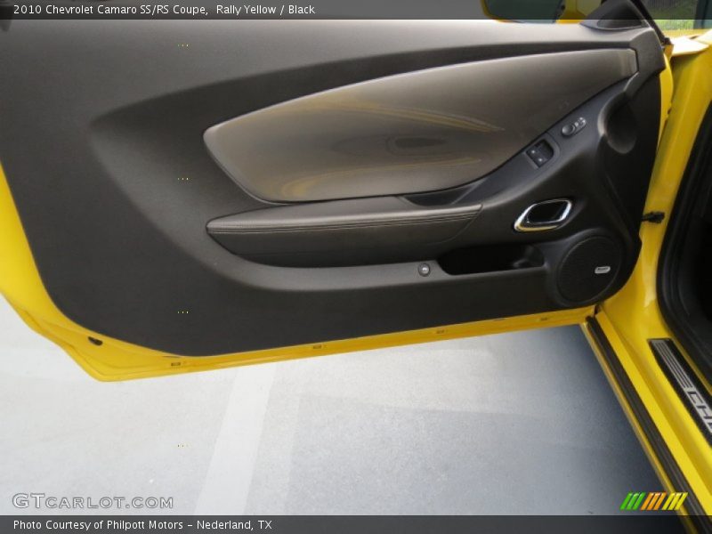 Door Panel of 2010 Camaro SS/RS Coupe