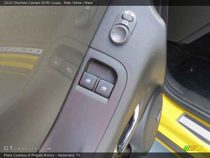 Controls of 2010 Camaro SS/RS Coupe