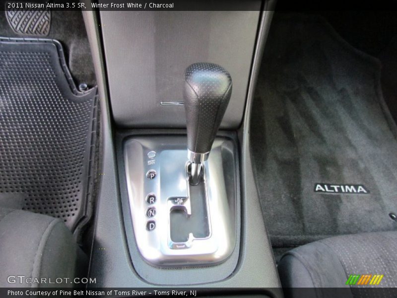 Winter Frost White / Charcoal 2011 Nissan Altima 3.5 SR