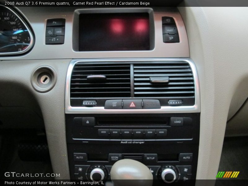 Garnet Red Pearl Effect / Cardamom Beige 2008 Audi Q7 3.6 Premium quattro