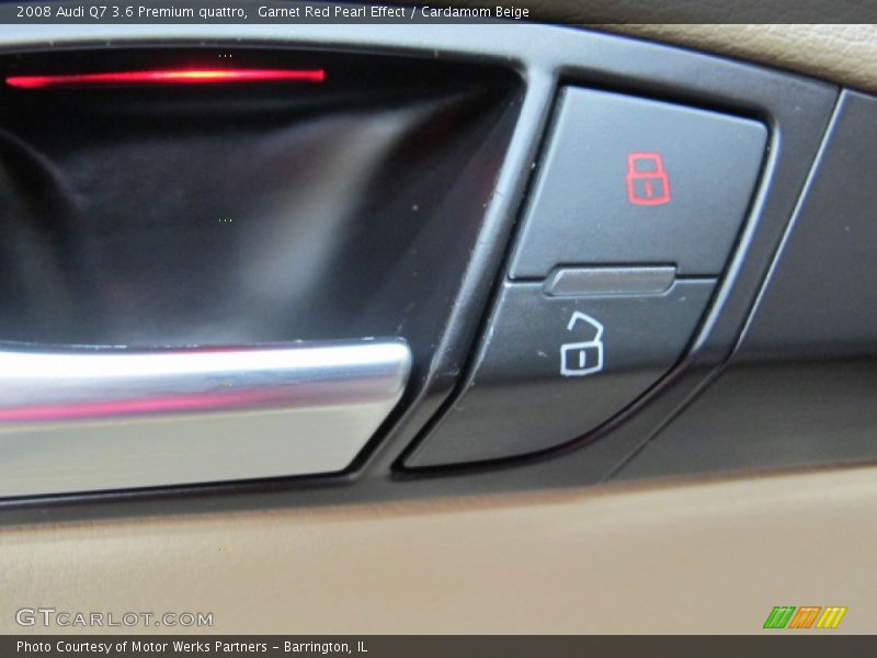 Garnet Red Pearl Effect / Cardamom Beige 2008 Audi Q7 3.6 Premium quattro