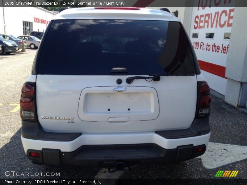 Summit White / Light Gray 2005 Chevrolet TrailBlazer EXT LS 4x4