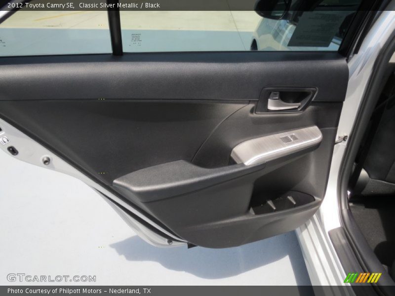 Classic Silver Metallic / Black 2012 Toyota Camry SE