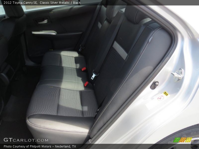 Classic Silver Metallic / Black 2012 Toyota Camry SE