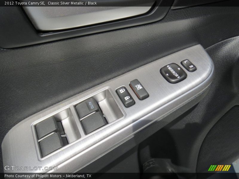 Classic Silver Metallic / Black 2012 Toyota Camry SE