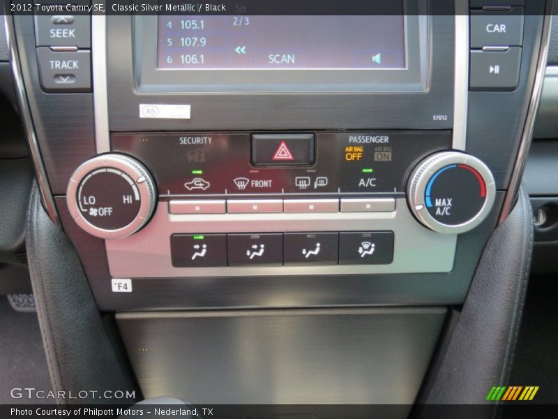 Classic Silver Metallic / Black 2012 Toyota Camry SE