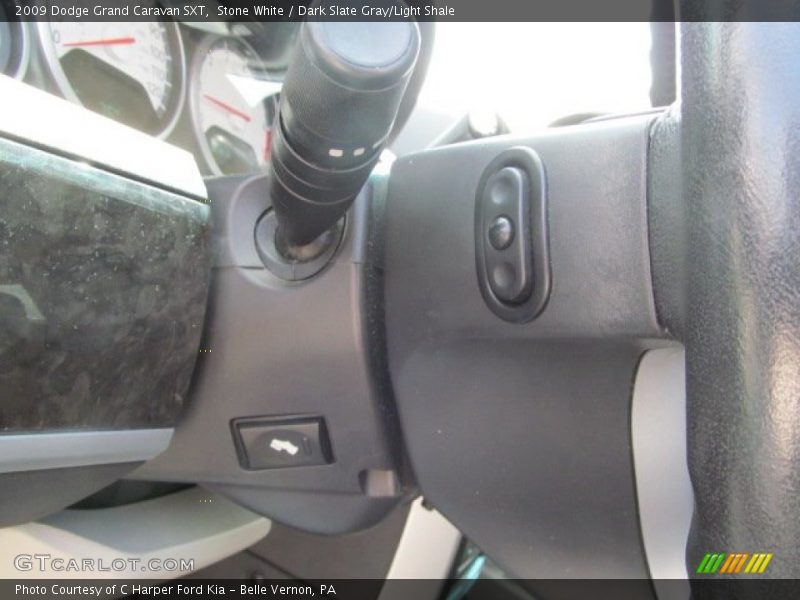 Stone White / Dark Slate Gray/Light Shale 2009 Dodge Grand Caravan SXT