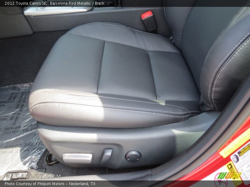 Barcelona Red Metallic / Black 2012 Toyota Camry SE