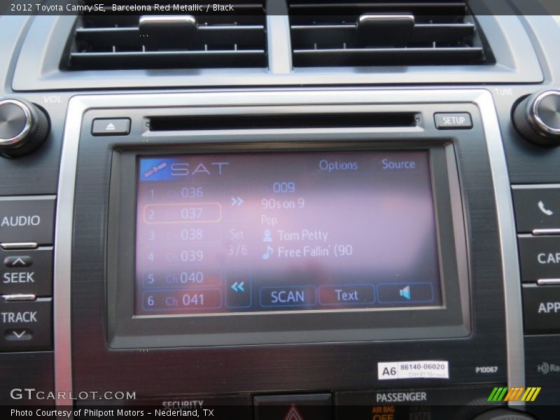 Barcelona Red Metallic / Black 2012 Toyota Camry SE