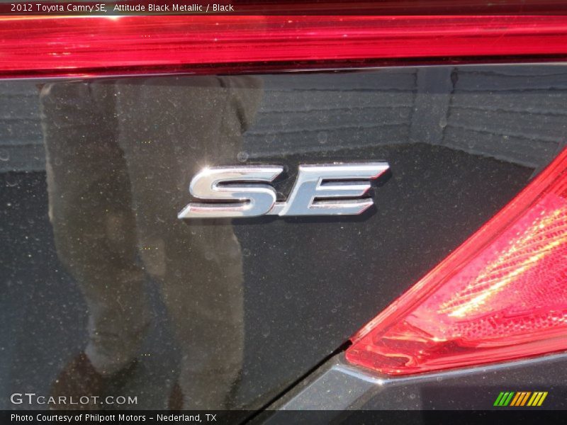 Attitude Black Metallic / Black 2012 Toyota Camry SE