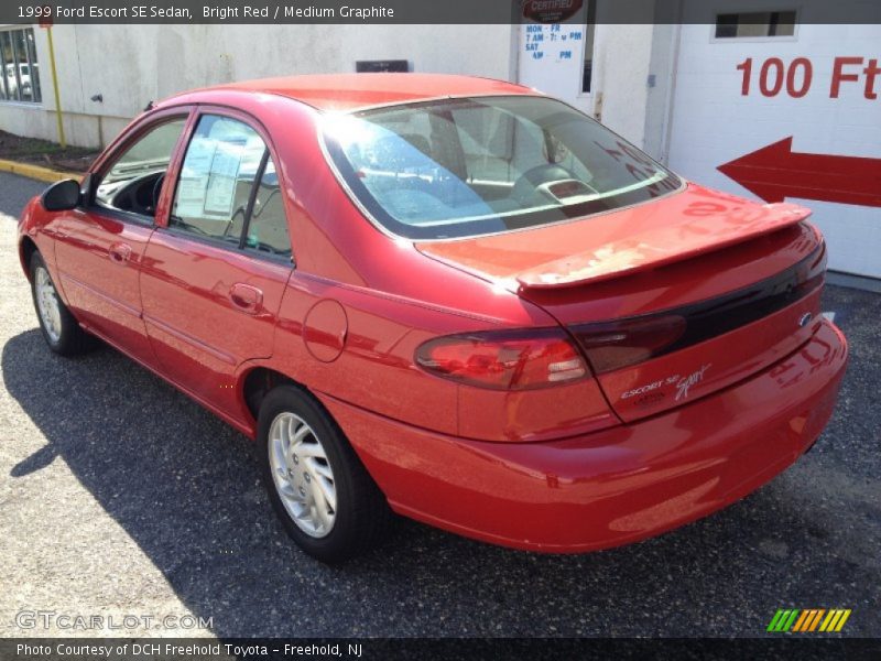 Bright Red / Medium Graphite 1999 Ford Escort SE Sedan