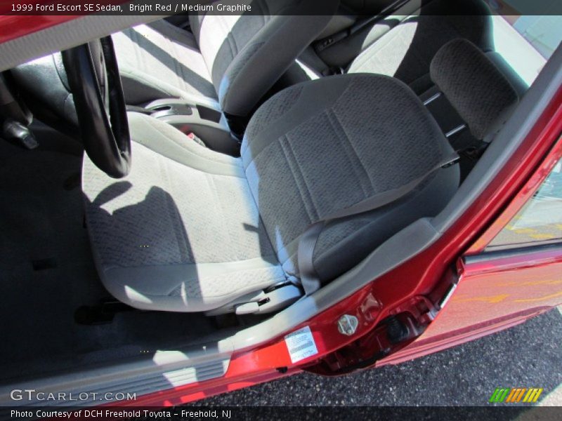 Bright Red / Medium Graphite 1999 Ford Escort SE Sedan