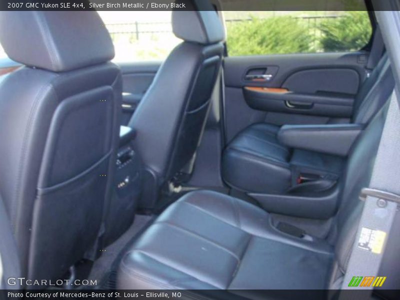 Silver Birch Metallic / Ebony Black 2007 GMC Yukon SLE 4x4