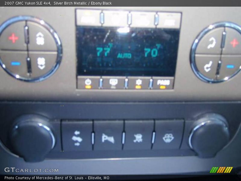 Silver Birch Metallic / Ebony Black 2007 GMC Yukon SLE 4x4