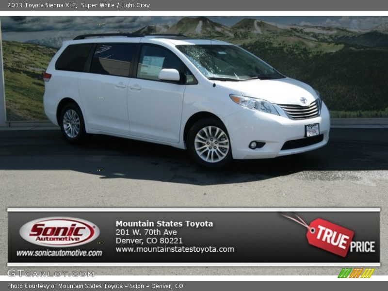 Super White / Light Gray 2013 Toyota Sienna XLE