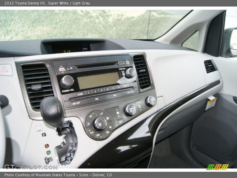 Super White / Light Gray 2013 Toyota Sienna V6