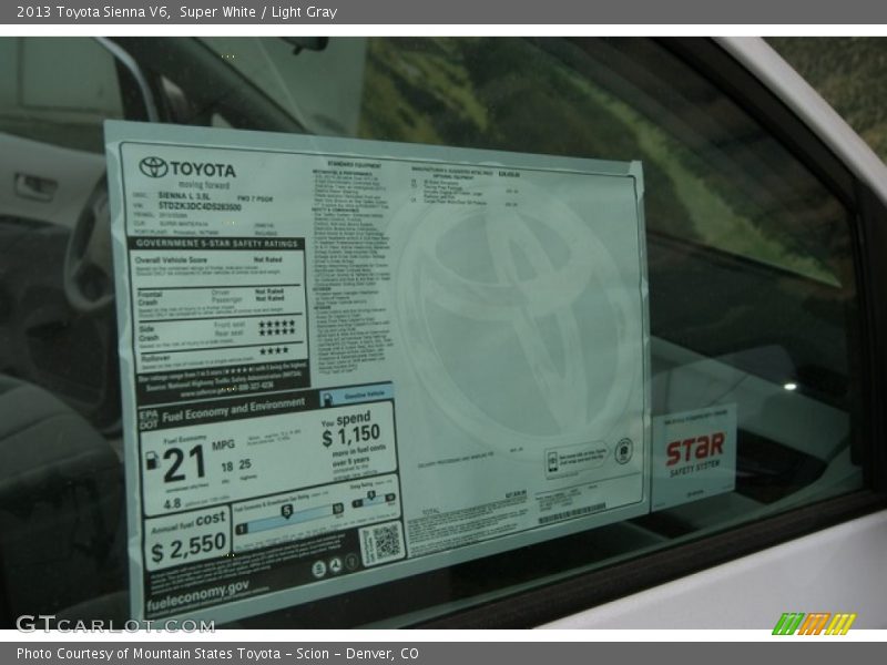 Super White / Light Gray 2013 Toyota Sienna V6