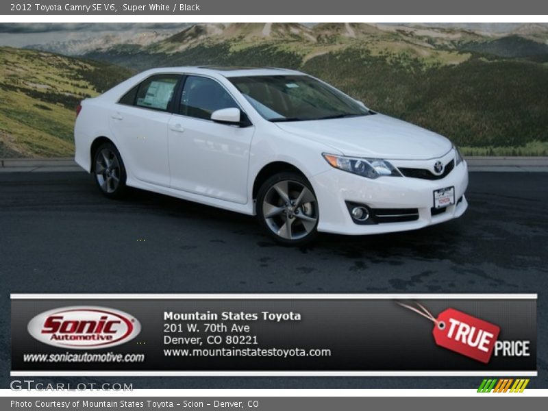 Super White / Black 2012 Toyota Camry SE V6