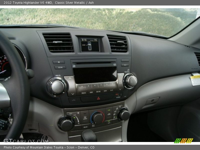 Classic Silver Metallic / Ash 2012 Toyota Highlander V6 4WD