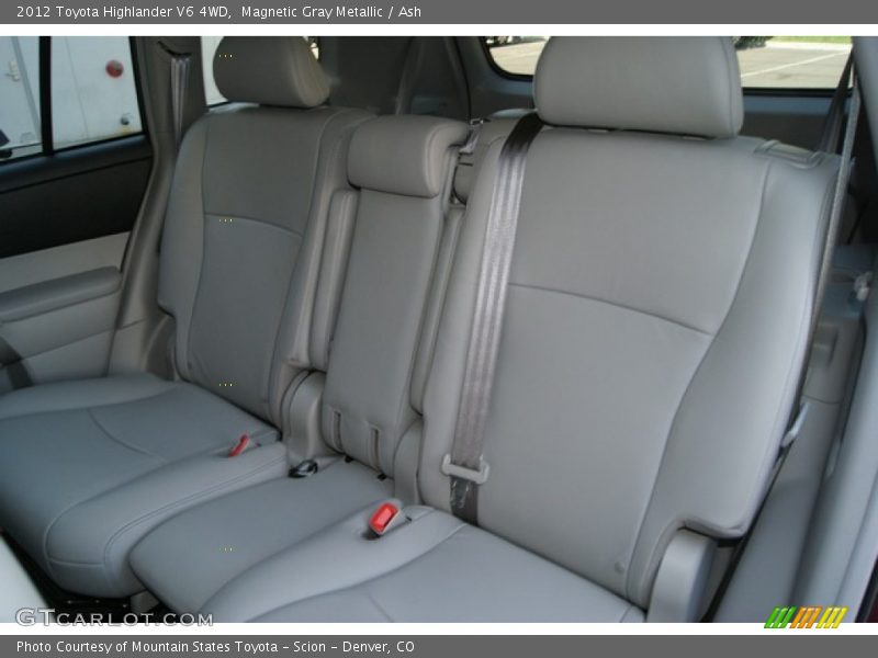 Magnetic Gray Metallic / Ash 2012 Toyota Highlander V6 4WD