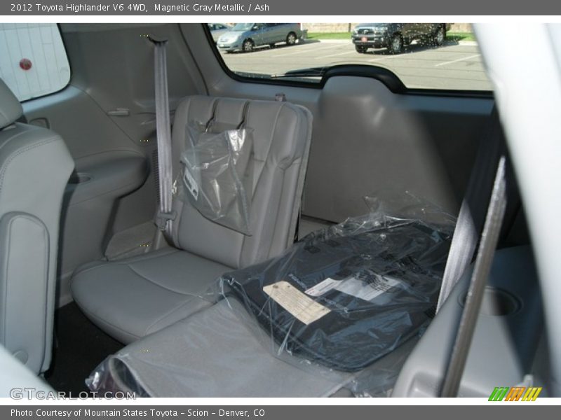 Magnetic Gray Metallic / Ash 2012 Toyota Highlander V6 4WD