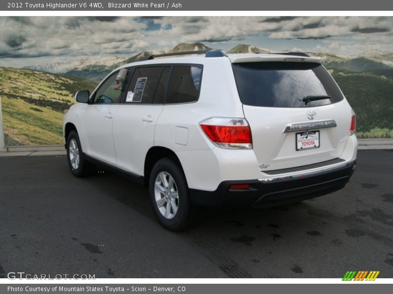Blizzard White Pearl / Ash 2012 Toyota Highlander V6 4WD