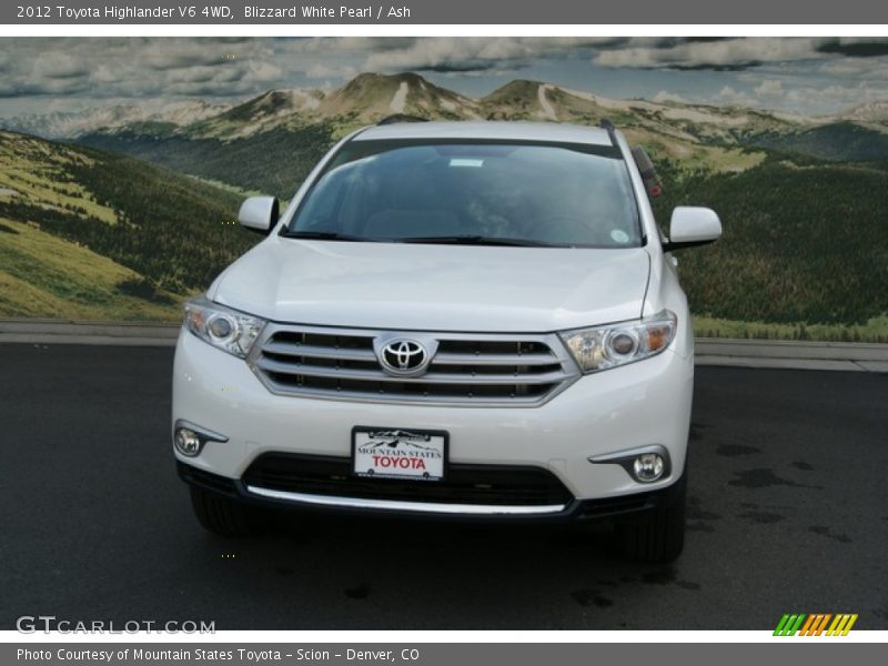 Blizzard White Pearl / Ash 2012 Toyota Highlander V6 4WD