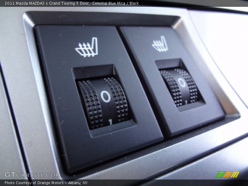 Controls of 2011 MAZDA3 s Grand Touring 5 Door