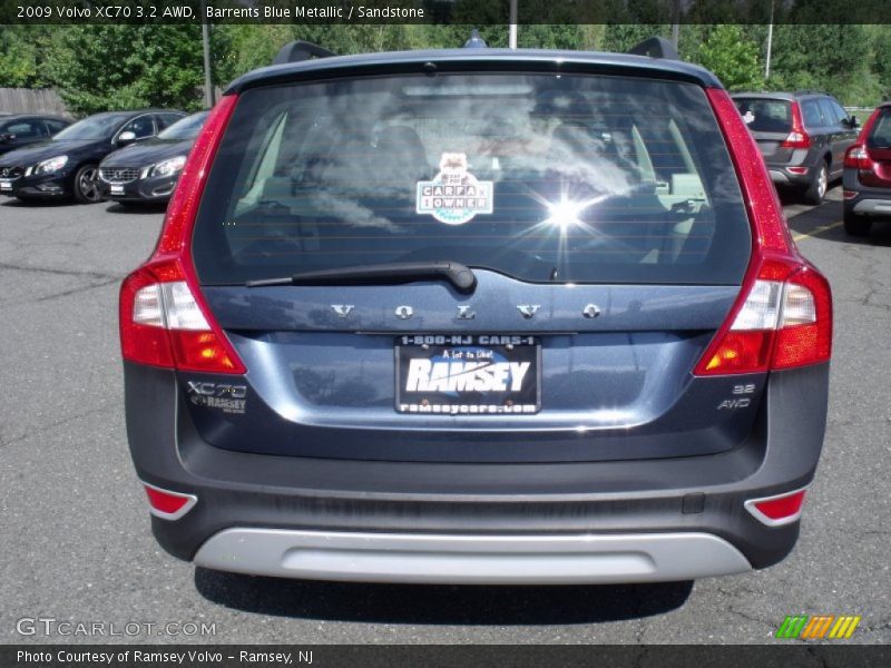Barrents Blue Metallic / Sandstone 2009 Volvo XC70 3.2 AWD